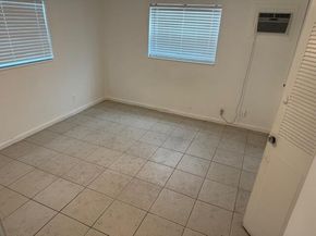 1050 E Sample Road Road E 101, Pompano Beach FL 33064