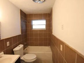 1050 E Sample Road Road E 101, Pompano Beach FL 33064