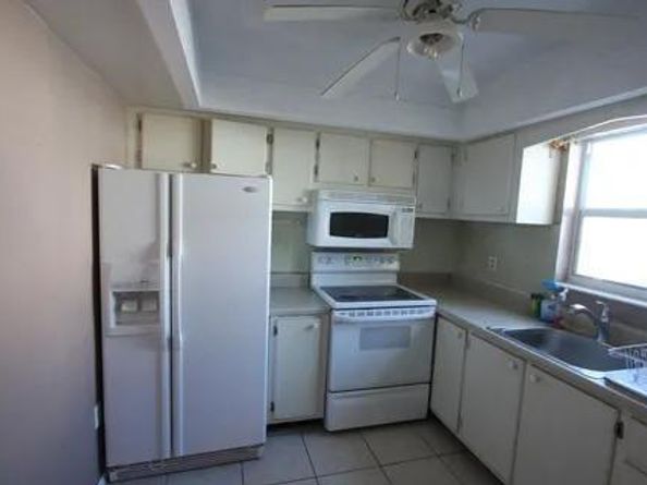 1050 E Sample Road Road E 101, Pompano Beach FL 33064