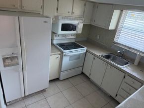 1050 E Sample Road Road E 101, Pompano Beach FL 33064