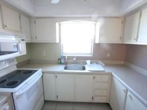 1050 E Sample Road Road E 101, Pompano Beach FL 33064