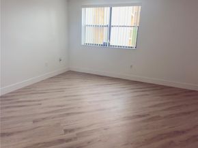 10257 NW 9th Street cir 203, Miami FL 33172
