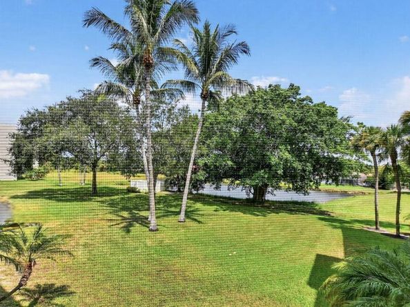 5650 Camino Del Sol 400, Boca Raton FL 33433