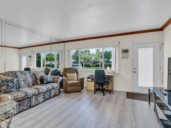 1050 SW 11th St 1L, Hallandale Beach FL 33009