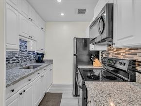 1050 SW 11th St 1L, Hallandale Beach FL 33009