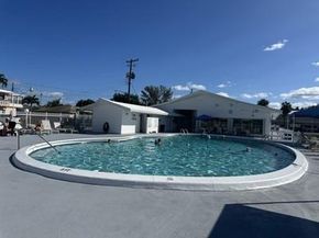 1050 SW 11th St 1L, Hallandale Beach FL 33009