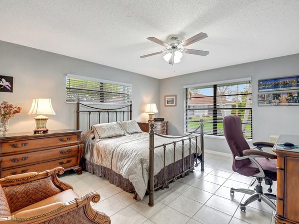 9800 Pecan Tree Drive B, Boynton Beach FL 33436