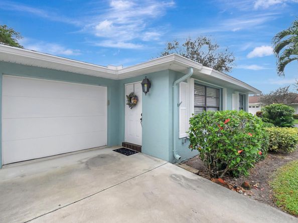 9800 Pecan Tree Drive B, Boynton Beach FL 33436