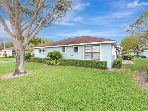 9800 Pecan Tree Drive B, Boynton Beach FL 33436
