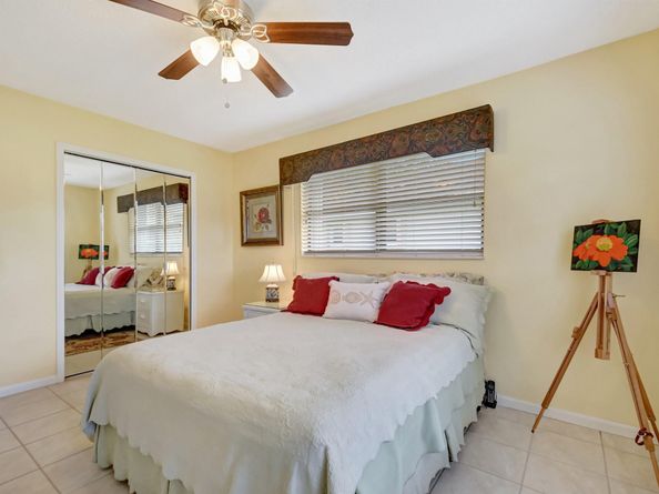 9800 Pecan Tree Drive B, Boynton Beach FL 33436