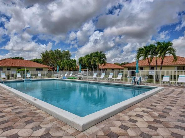 9800 Pecan Tree Drive B, Boynton Beach FL 33436