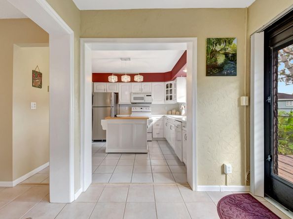 9800 Pecan Tree Drive B, Boynton Beach FL 33436