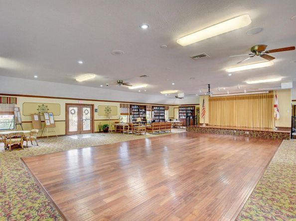 9800 Pecan Tree Drive B, Boynton Beach FL 33436