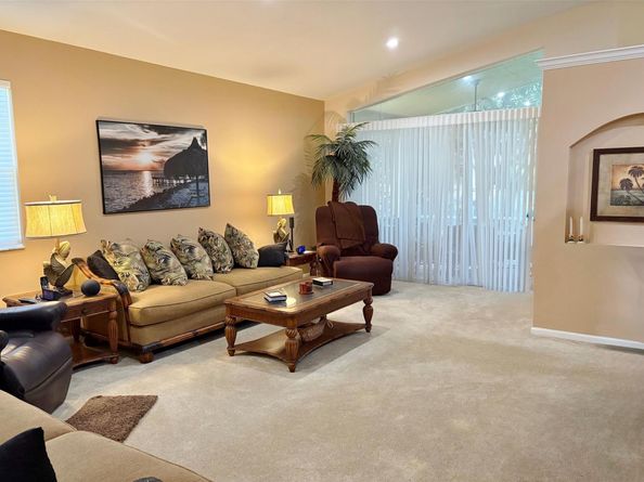 6161 Swans Ter, Coconut Creek FL 33073