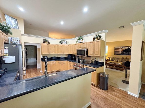 6161 Swans Ter, Coconut Creek FL 33073