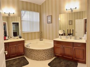 6161 Swans Ter, Coconut Creek FL 33073