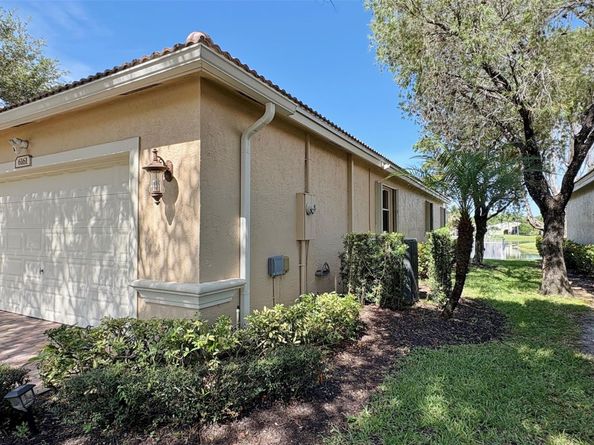 6161 Swans Ter, Coconut Creek FL 33073