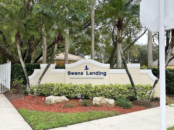 6161 Swans Ter, Coconut Creek FL 33073
