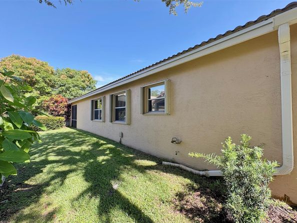 6161 Swans Ter, Coconut Creek FL 33073
