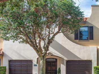 620 Via Villagio