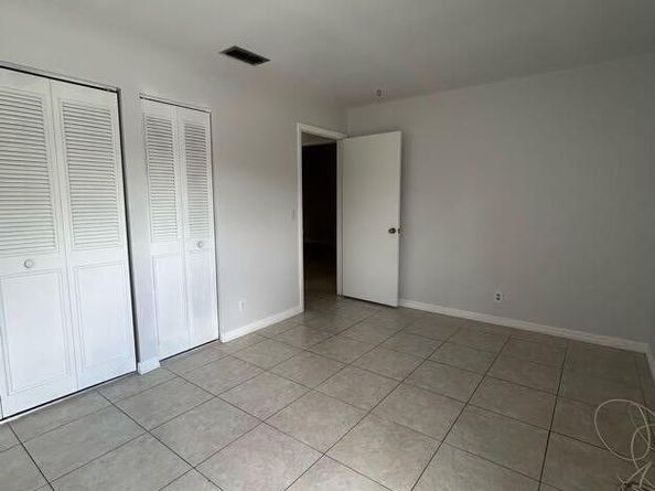 725 Sunny Pine Way A, Greenacres FL 33415