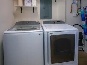1498 ne 38th, Oakland Park FL 33334
