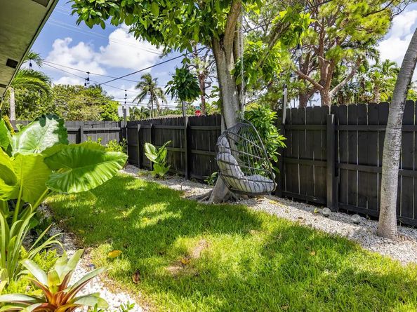 1498 ne 38th, Oakland Park FL 33334