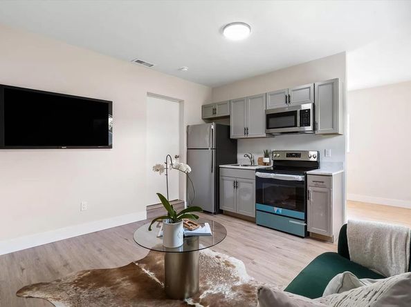 1498 ne 38th, Oakland Park FL 33334