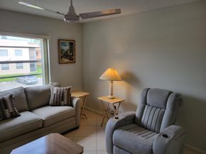 662 Burgundy N, Delray Beach FL 33484