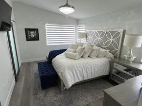 19000 NW 10th St, Pembroke Pines FL 33029