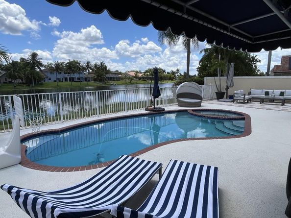 19000 NW 10th St, Pembroke Pines FL 33029