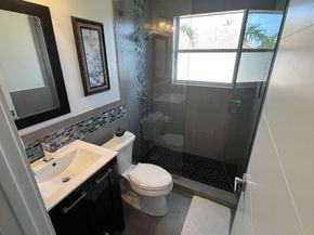 19000 NW 10th St, Pembroke Pines FL 33029