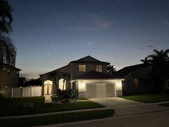 19000 NW 10th St, Pembroke Pines FL 33029