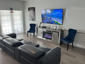 19000 NW 10th St, Pembroke Pines FL 33029