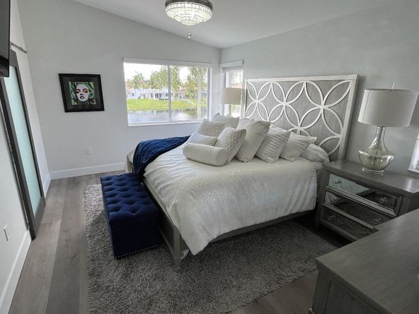 19000 NW 10th St, Pembroke Pines FL 33029