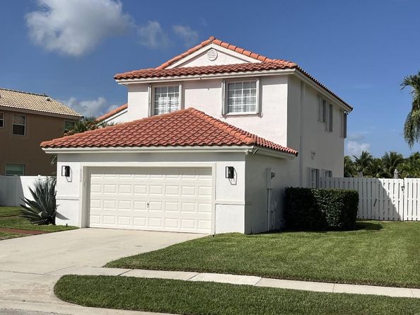 19000 NW 10th St, Pembroke Pines FL 33029