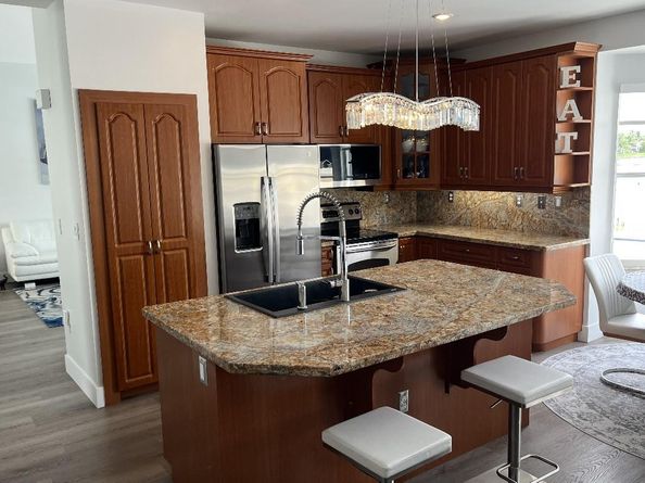 19000 NW 10th St, Pembroke Pines FL 33029