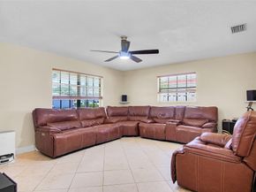 7830 NW 21st St, Sunrise FL 33322