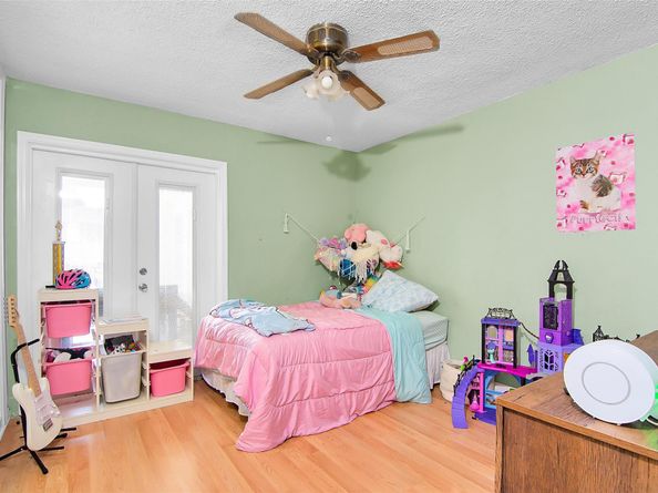 7830 NW 21st St, Sunrise FL 33322