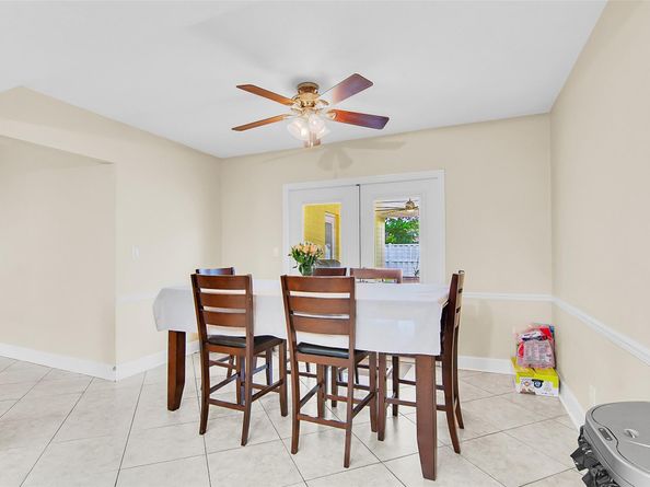 7830 NW 21st St, Sunrise FL 33322