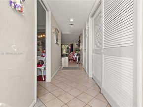 281 S Hollybrook Drive 103, Pembroke Pines FL 33025