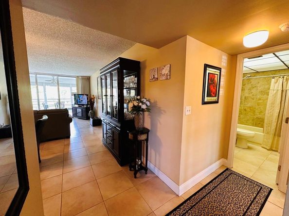 3099 NW 48th Ave 253, Lauderdale Lakes FL 33313