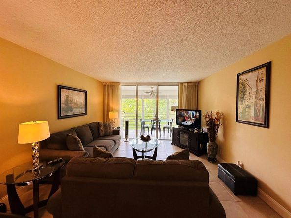 3099 NW 48th Ave 253, Lauderdale Lakes FL 33313