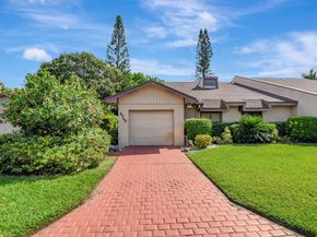 6749 Versailles Court, Lake Worth FL 33467