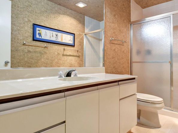 6749 Versailles Court, Lake Worth FL 33467