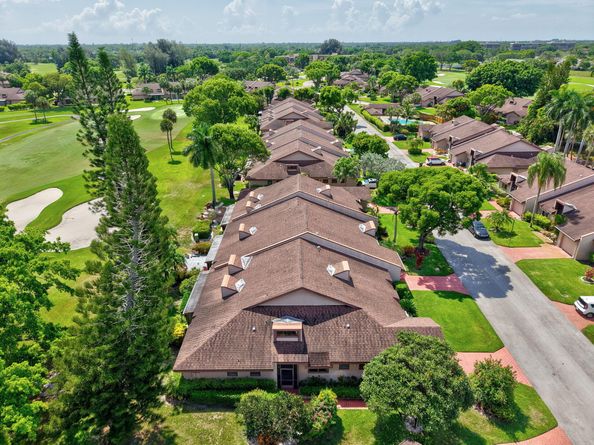 6749 Versailles Court, Lake Worth FL 33467