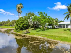 920 NW 42nd Ter, Coconut Creek FL 33066