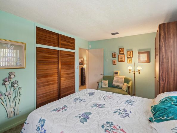 920 NW 42nd Ter, Coconut Creek FL 33066