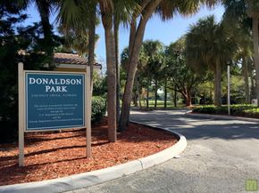 920 NW 42nd Ter, Coconut Creek FL 33066