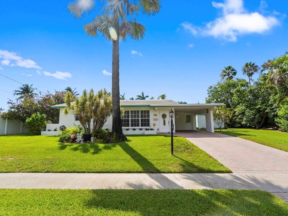 920 NW 42nd Ter, Coconut Creek FL 33066
